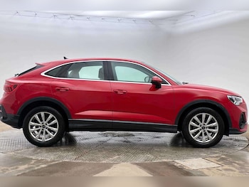 Used Audi Q3 2022 for sale - 79271104: Photo