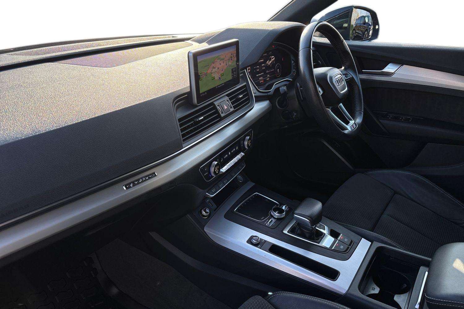 Used Audi Q5 2018 for sale - 76515496: Photo 2