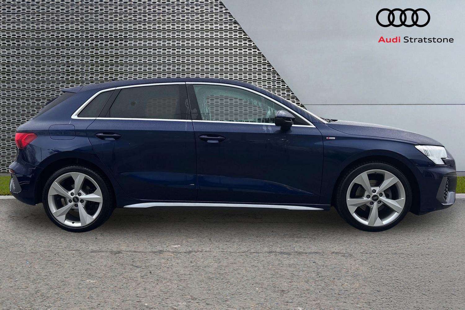 Used Audi A3 2023 for sale - 76515639: Photo 4