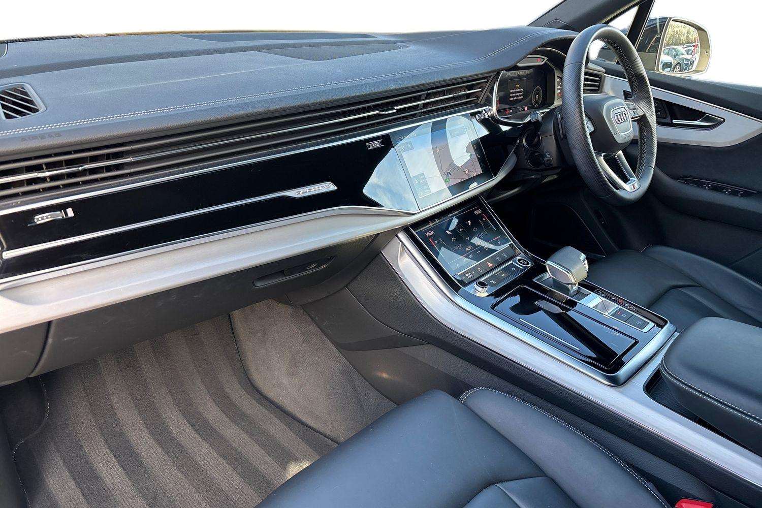 Used Audi Q7 2023 for sale - 77011286: Photo 2