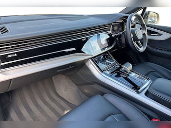 Used Audi Q7 2023 for sale - 77011286: Photo