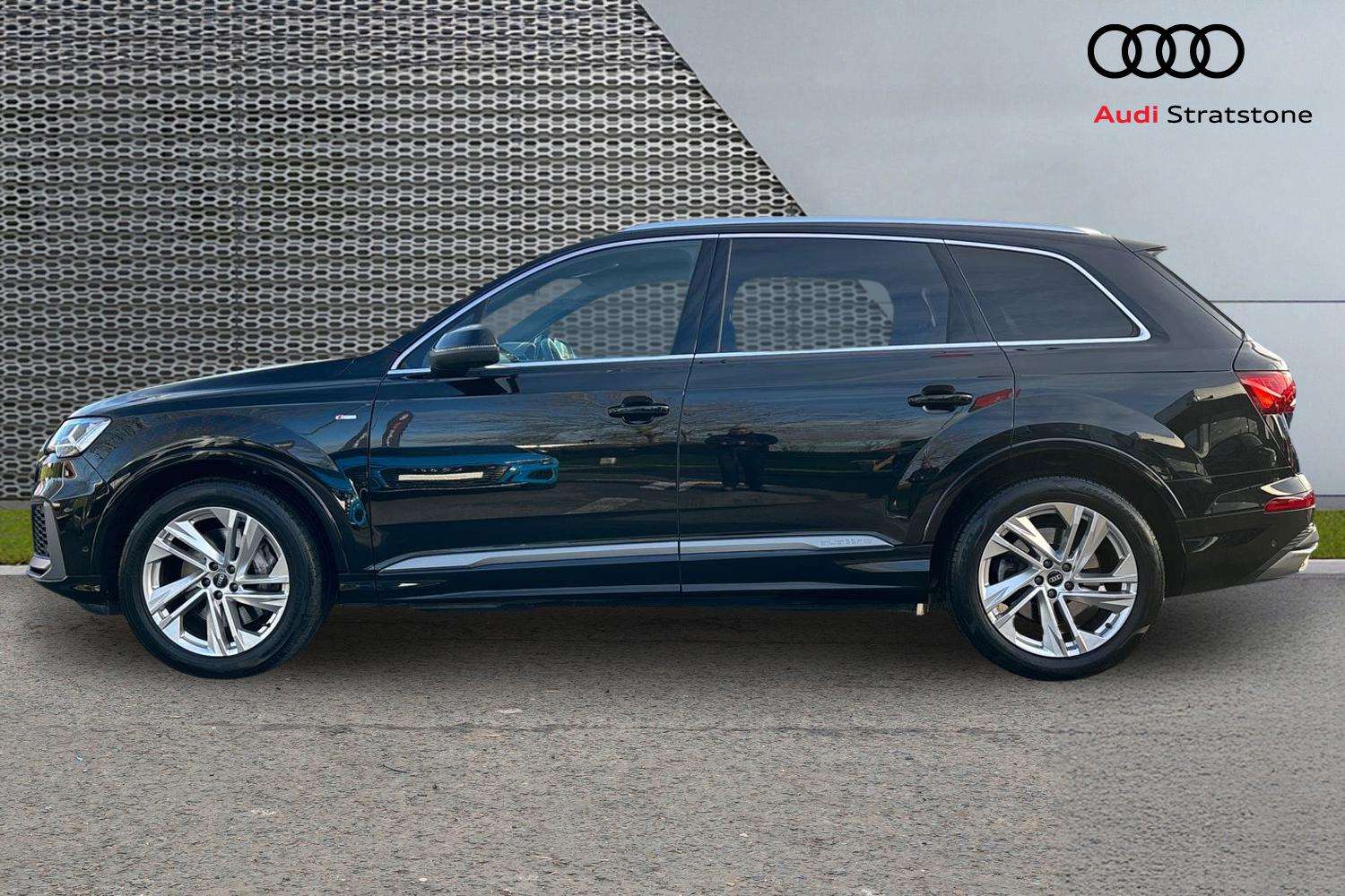 Used Audi Q7 2023 for sale - 77011286: Photo 8