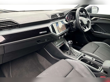 Used Audi Q3 2023 for sale - 76125760: Photo