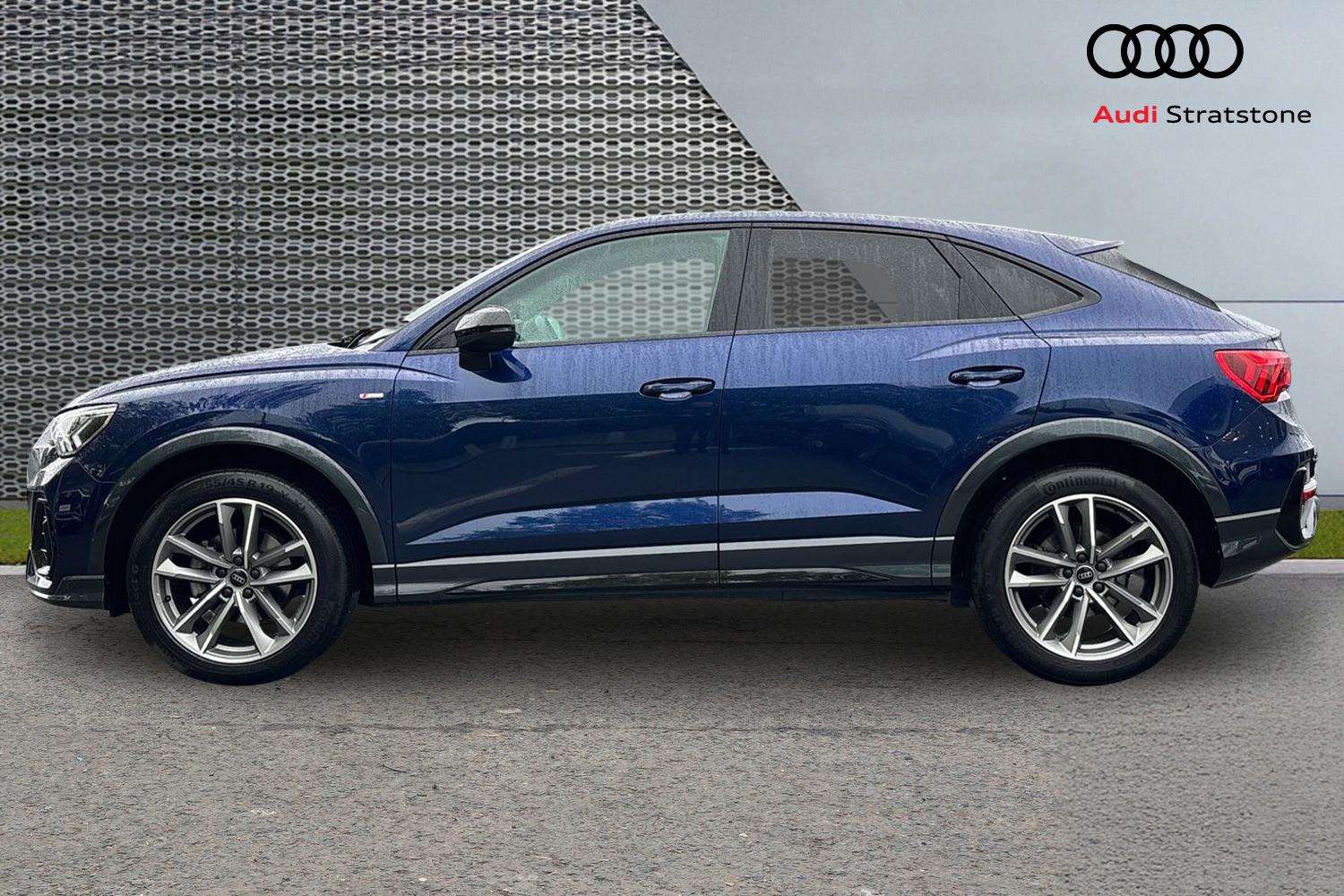 Used Audi Q3 2023 for sale - 76125760: Photo 8