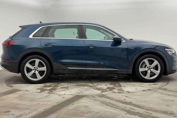 Used Audi e-tron 2021 for sale - 76075399: Photo 4