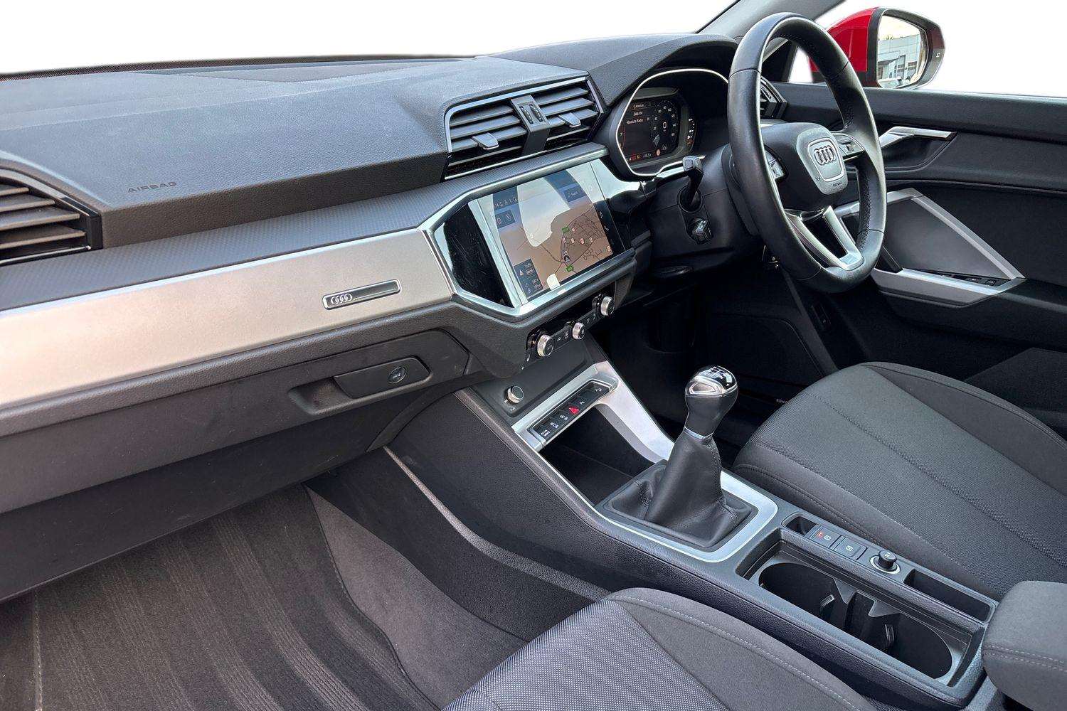 Used Audi Q3 2023 for sale - 76272167: Photo 2