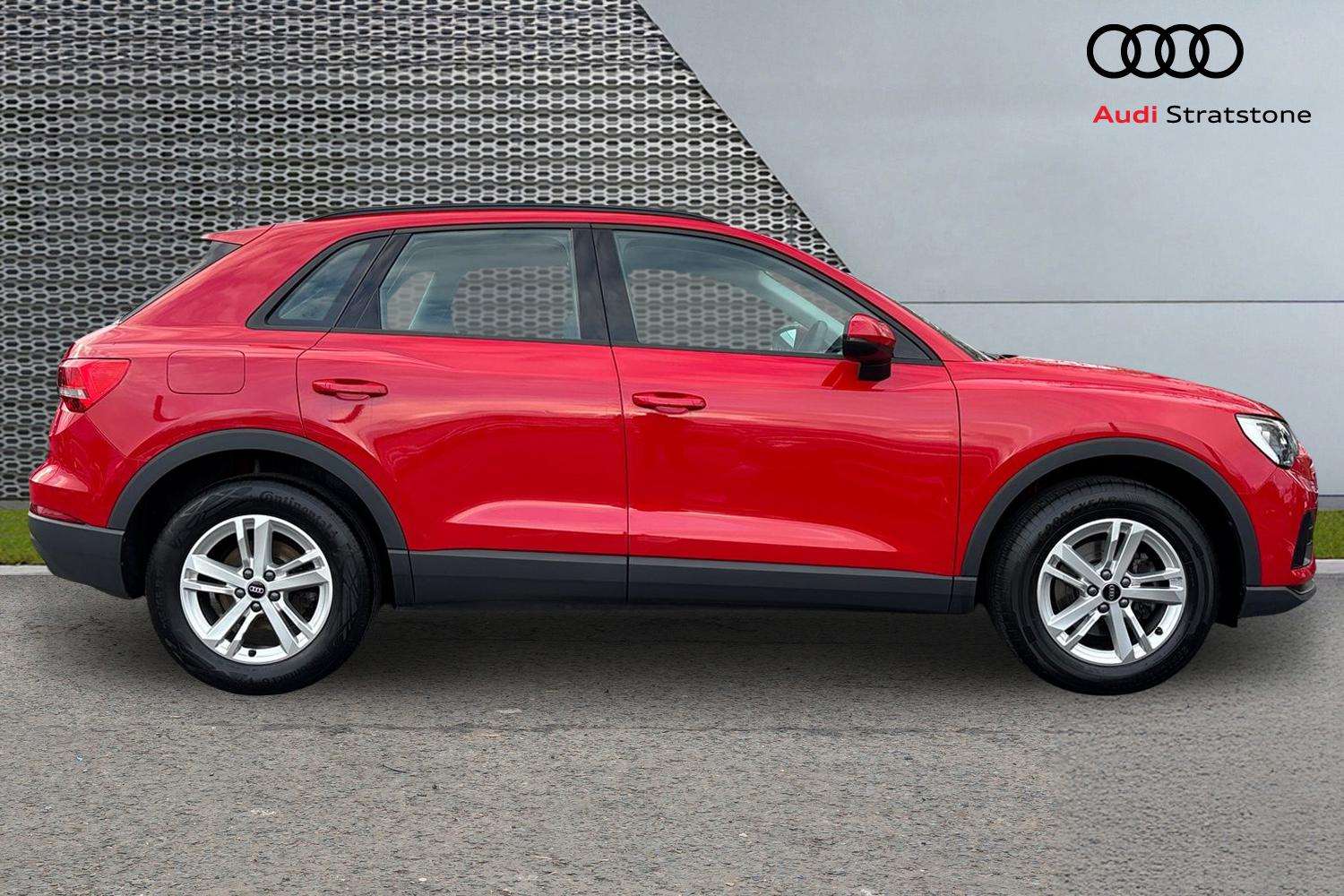 Used Audi Q3 2023 for sale - 76272167: Photo 4