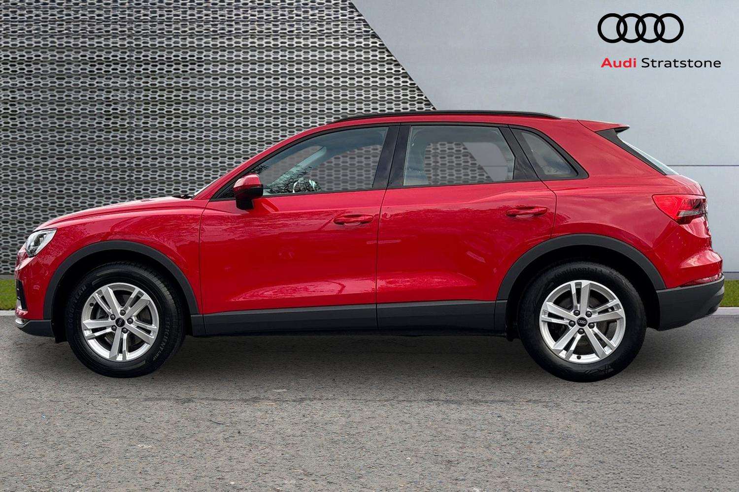 Used Audi Q3 2023 for sale - 76272167: Photo 8