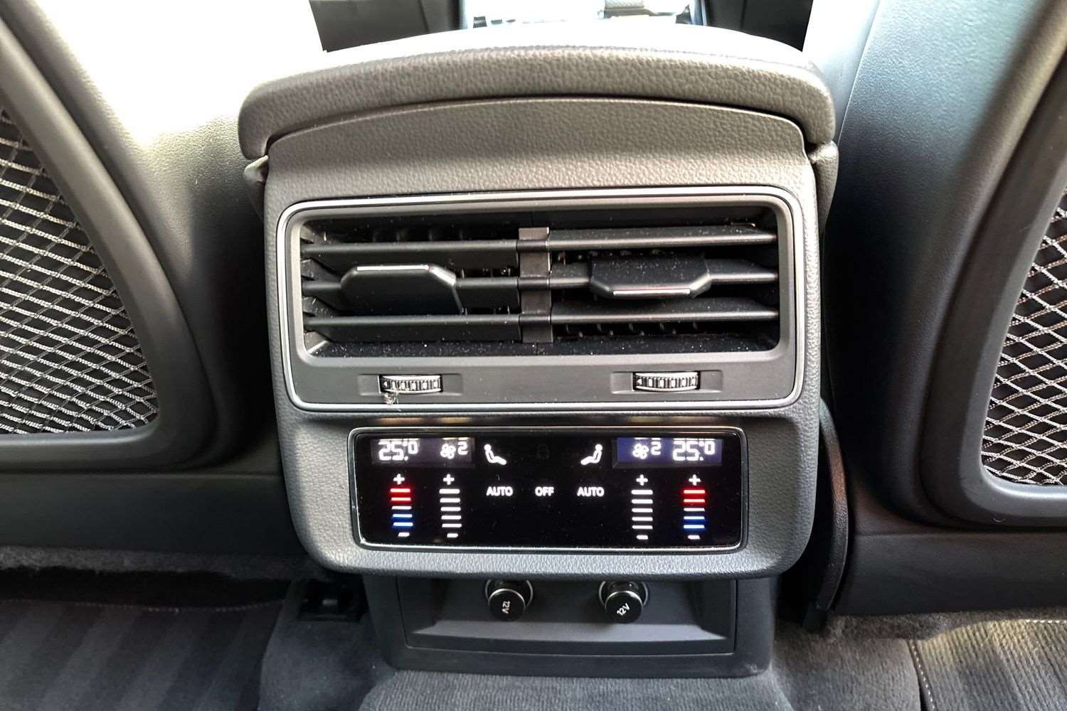 Used Audi Q7 2020 for sale - 76875676: Photo 24