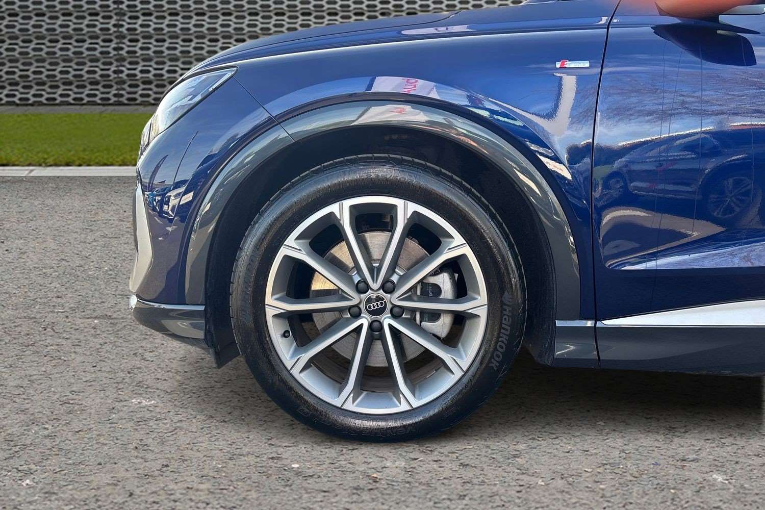 Used Audi Q4 e-tron 2025 for sale - 77913671: Photo 11