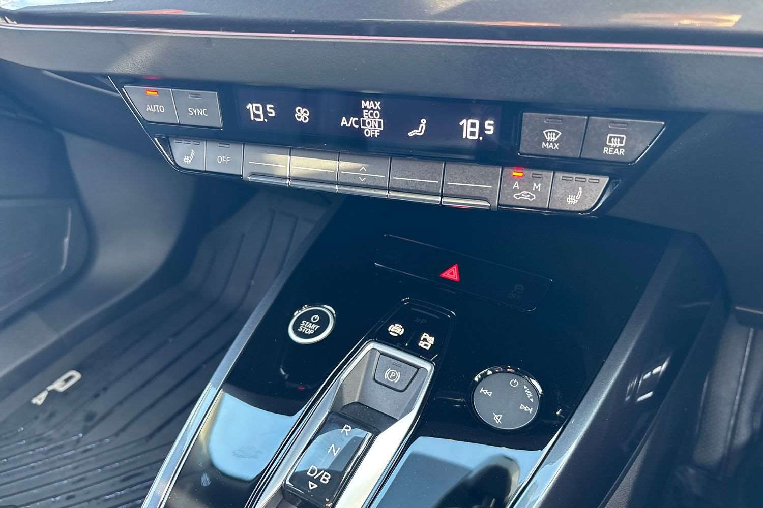 Used Audi Q4 e-tron 2025 for sale - 77913671: Photo 32