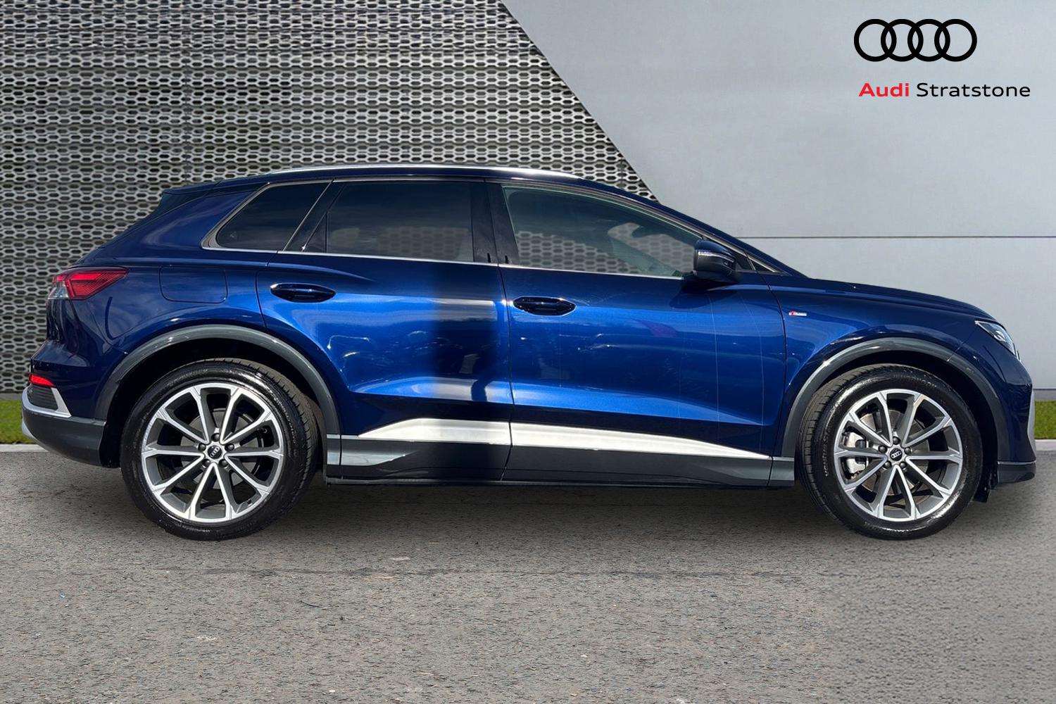 Used Audi Q4 e-tron 2025 for sale - 77913671: Photo 4