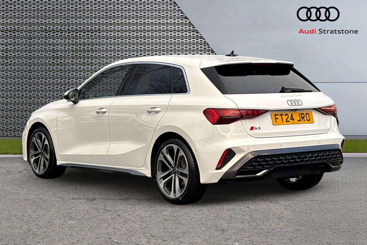 Used Audi A3 2024 for sale - 77553253: Photo 3