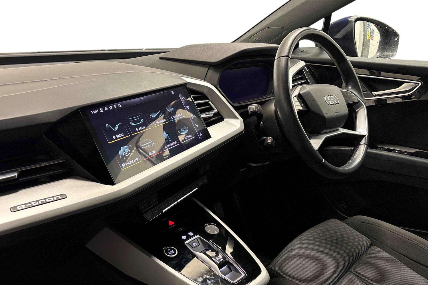 Used Audi Q4 e-tron 2023 for sale - 77942940: Photo 2