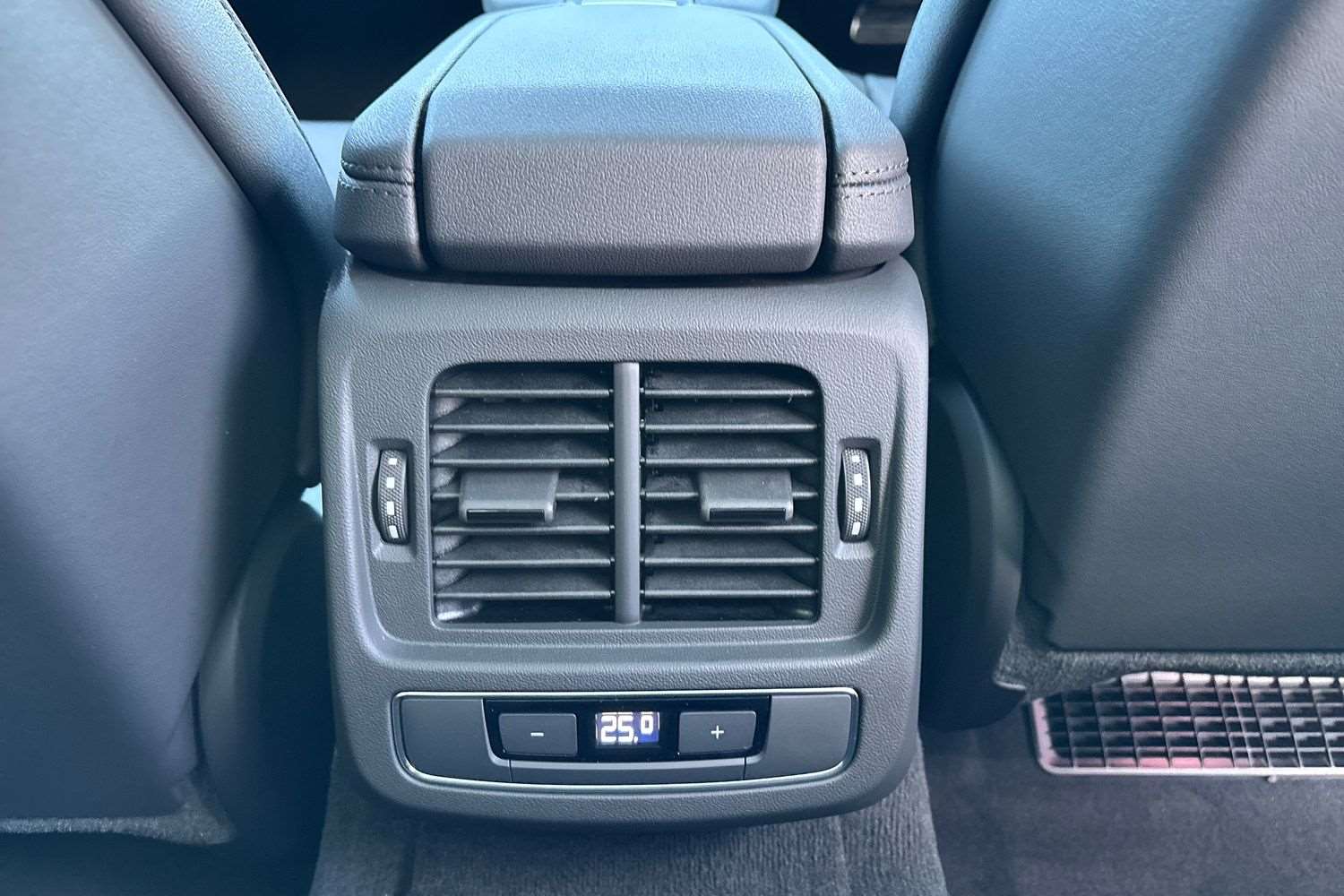 Used Audi e-tron GT 2025 for sale - 76789387: Photo 23