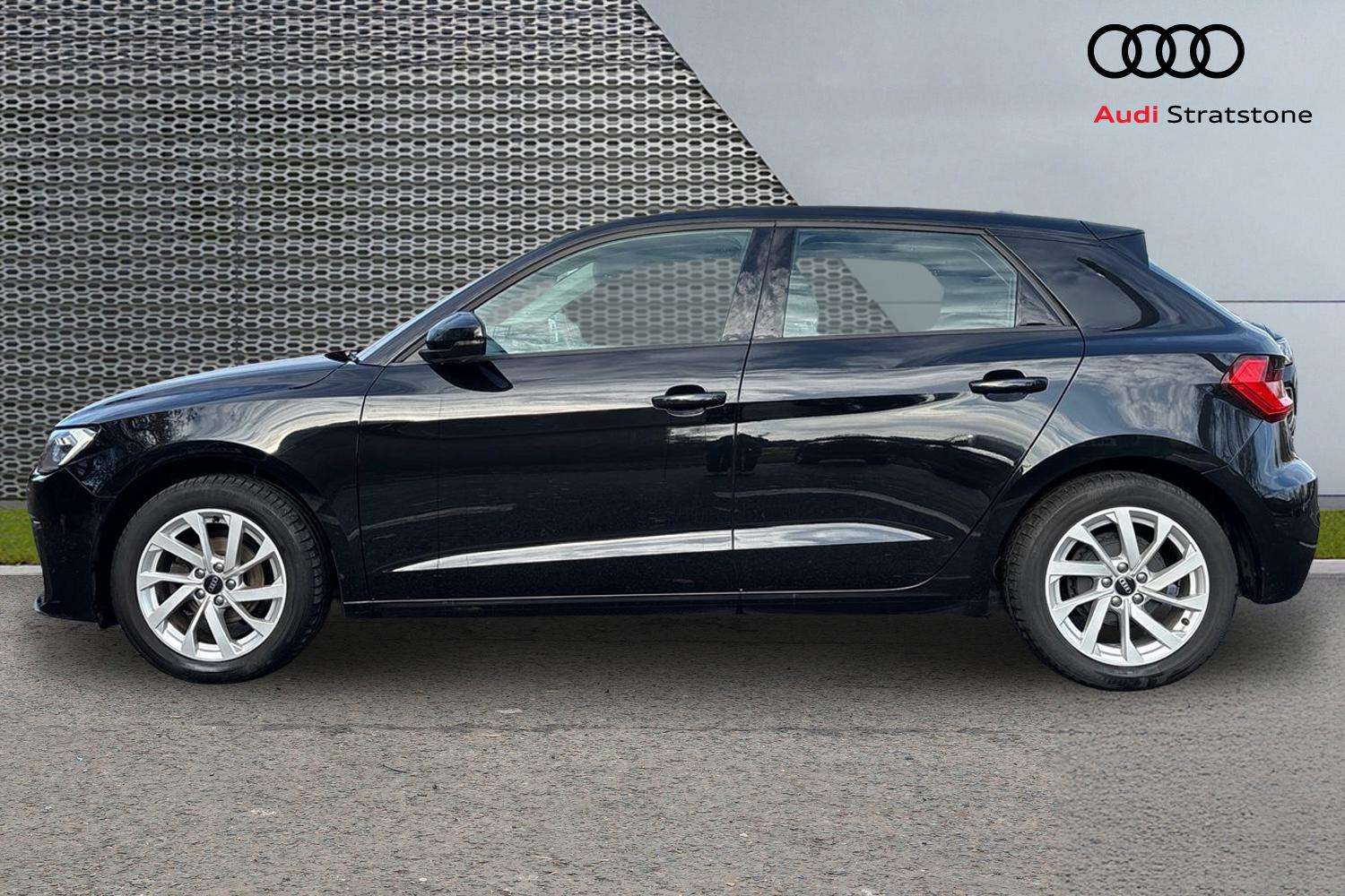 Used Audi A1 2023 for sale - 76624477: Photo 8