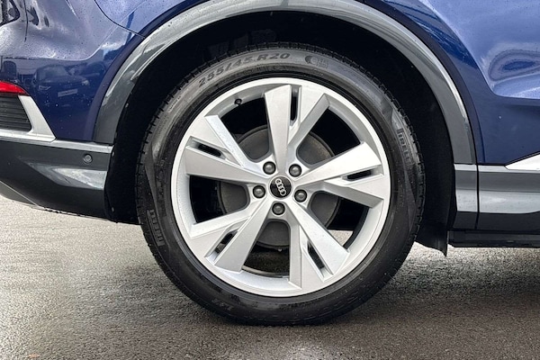 Used Audi Q4 e-tron 2023 for sale - 76286371: Photo 9