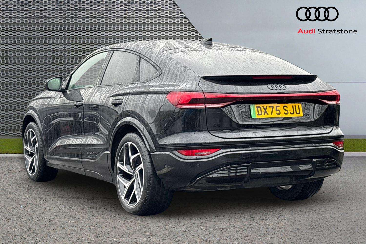 Used Audi Q6 e-tron 2025 for sale - 77972489: Photo 3