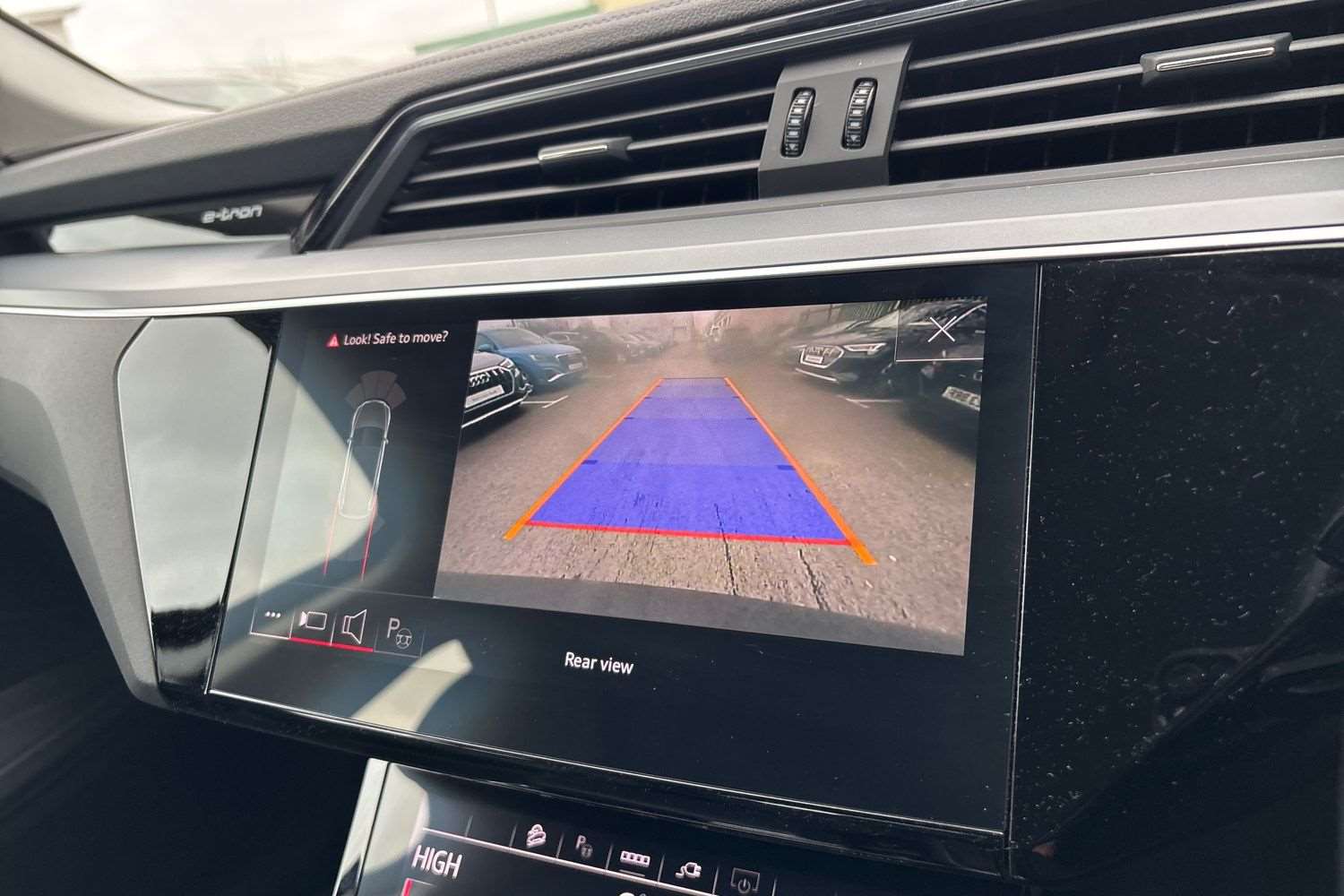 Used Audi e-tron 2021 for sale - 77577236: Photo 32