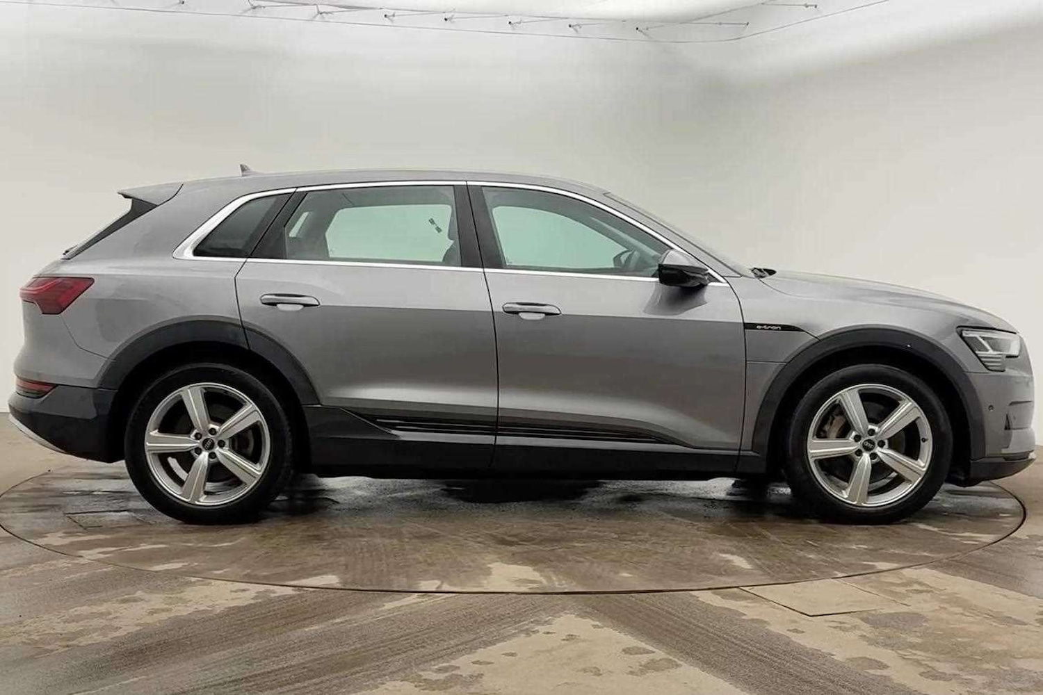 Used Audi e-tron 2021 for sale - 77577236: Photo 4