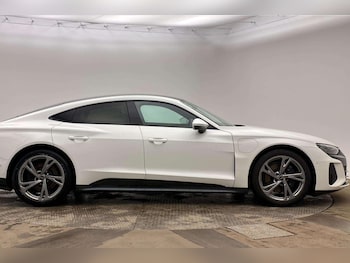 Used Audi e-tron GT 2023 for sale - 78639510: Photo