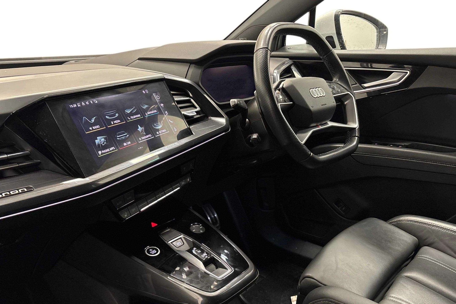 Used Audi Q4 e-tron 2021 for sale - 77553157: Photo 2