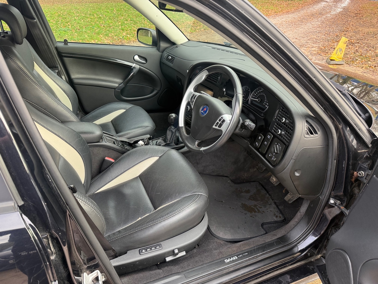 Used Saab 9-5 2009 for sale - 76924708: Photo 15