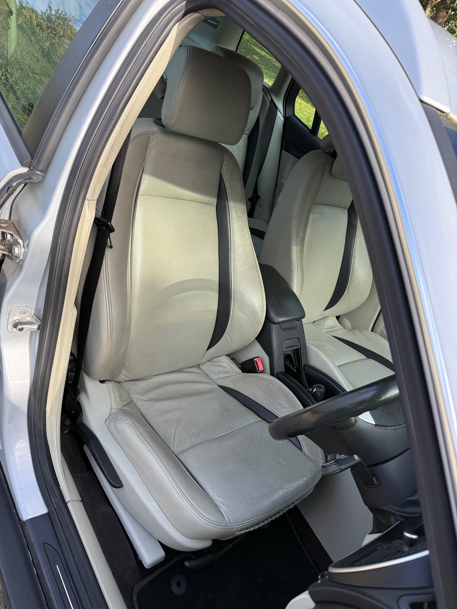 Used Saab 9-3 2009 for sale - 76339323: Photo 11