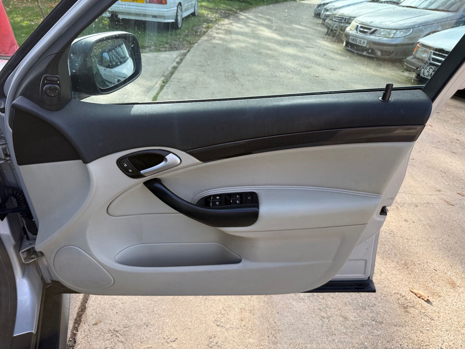 Used Saab 9-3 2009 for sale - 76339323: Photo 23