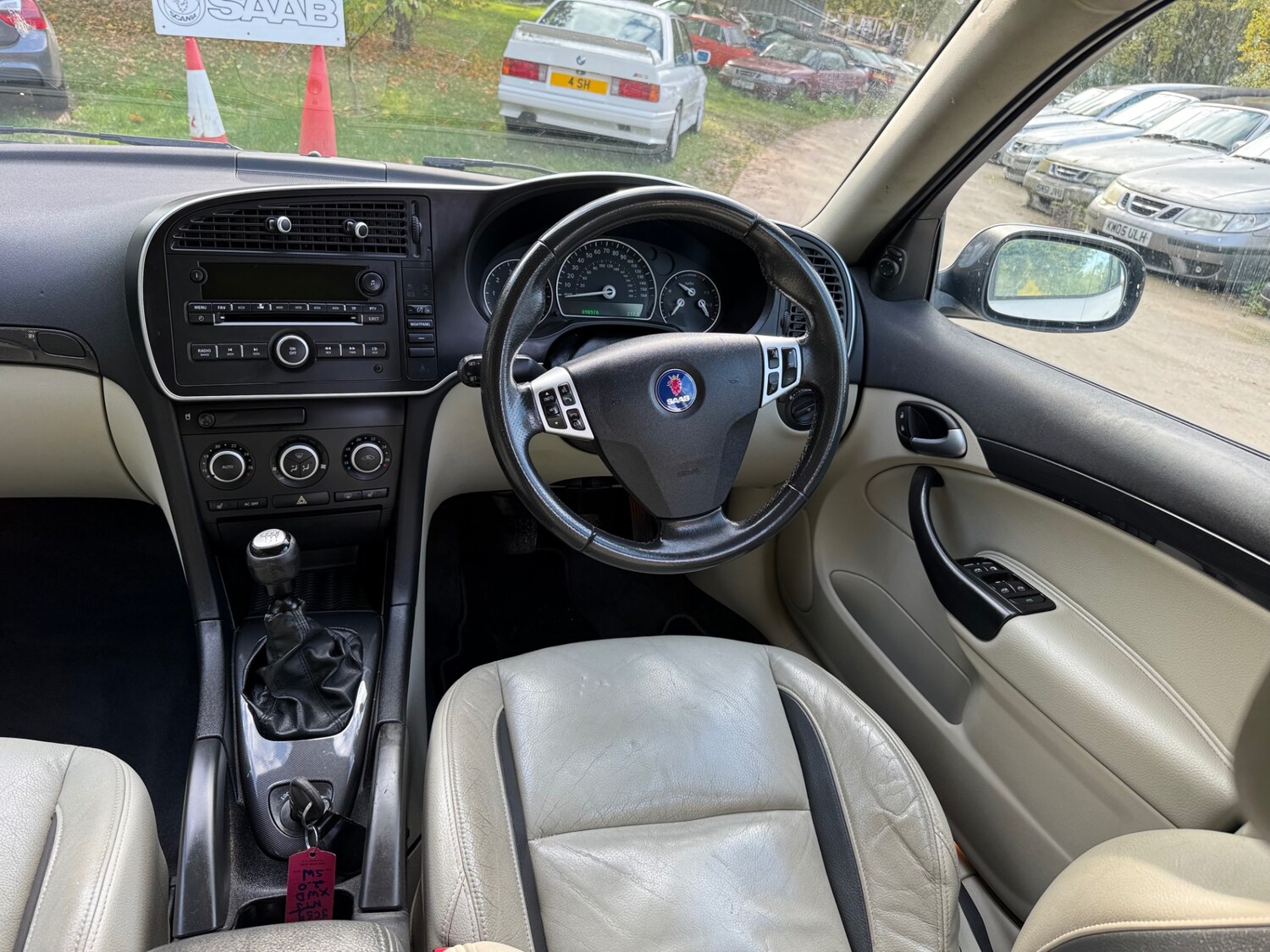 Used Saab 9-3 2009 for sale - 76339323: Photo 25