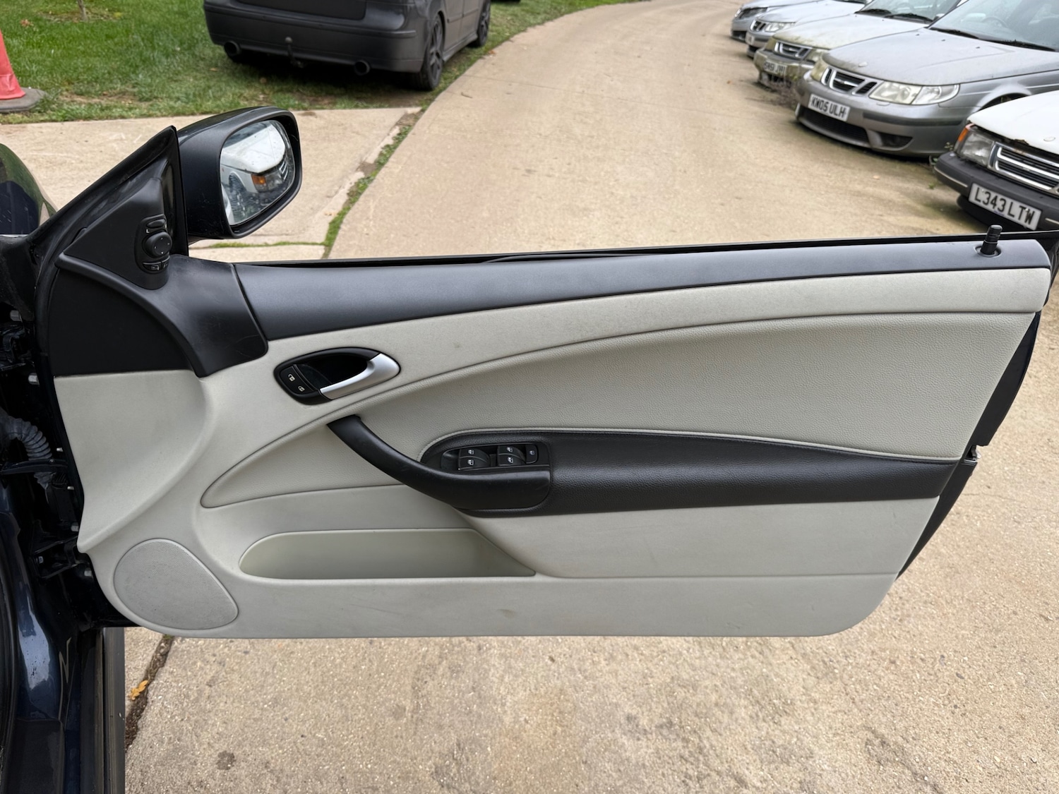 Used Saab 9-3 2004 for sale - 76268692: Photo 18