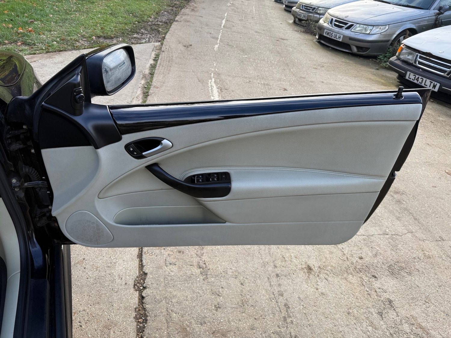 Used Saab 9-3 2010 for sale - 76344805: Photo 25