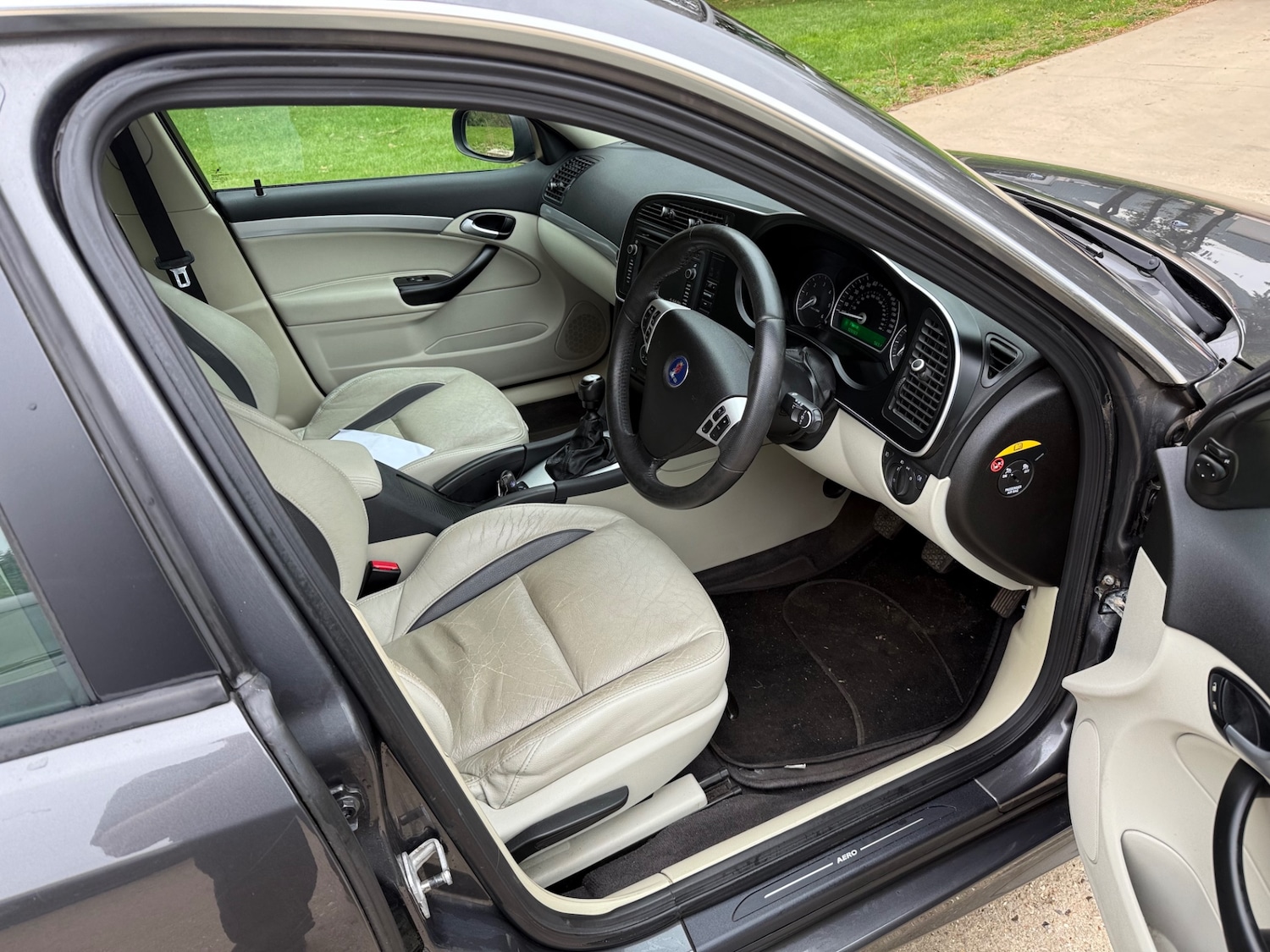 Used Saab 9-3 2012 for sale - 76257590: Photo 8