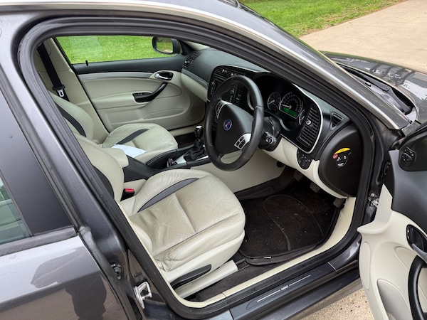 Used Saab 9-3 2012 for sale - 76257590: Photo 8