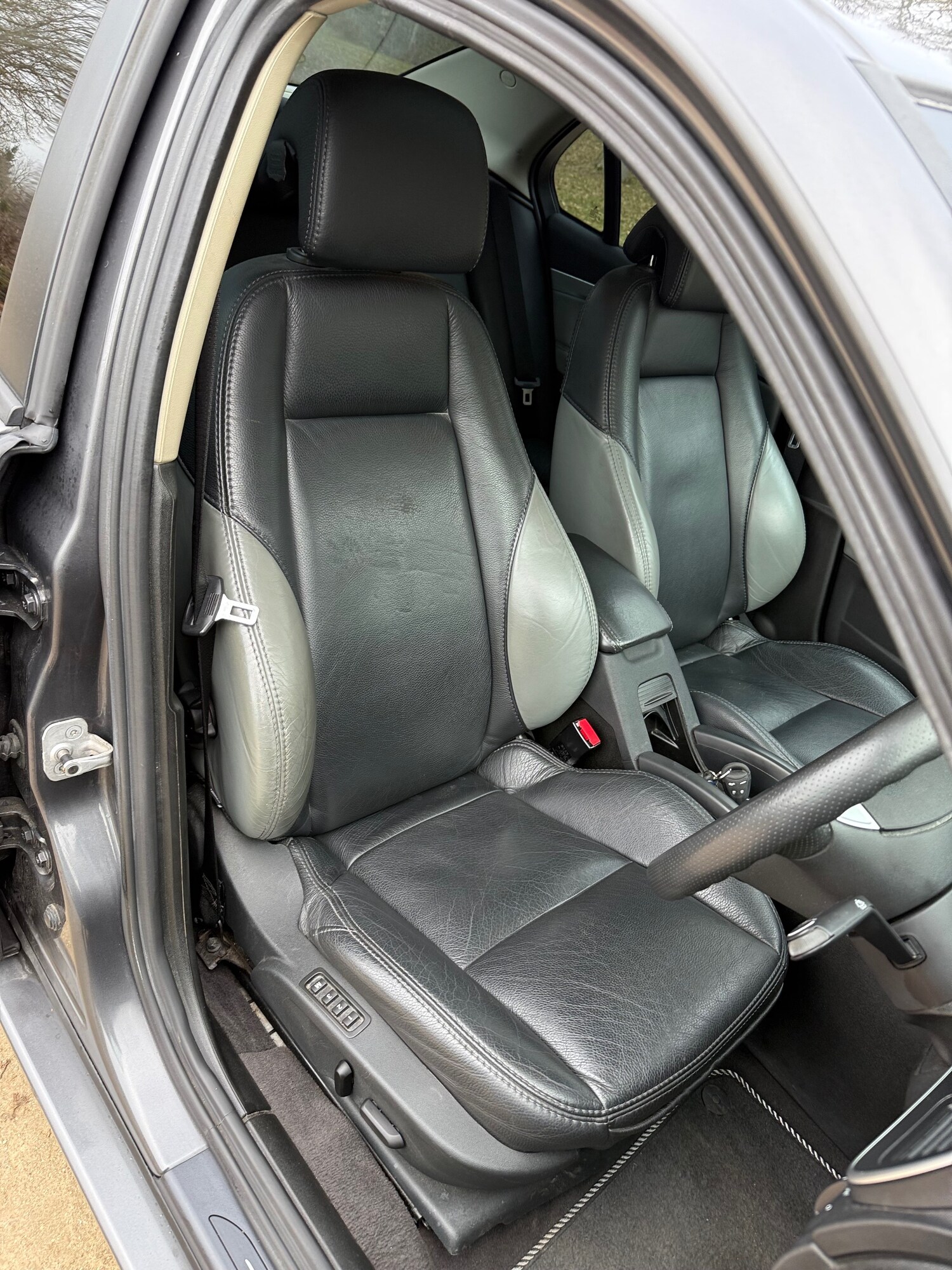 Used Saab 9-3 2009 for sale - 77337704: Photo 11