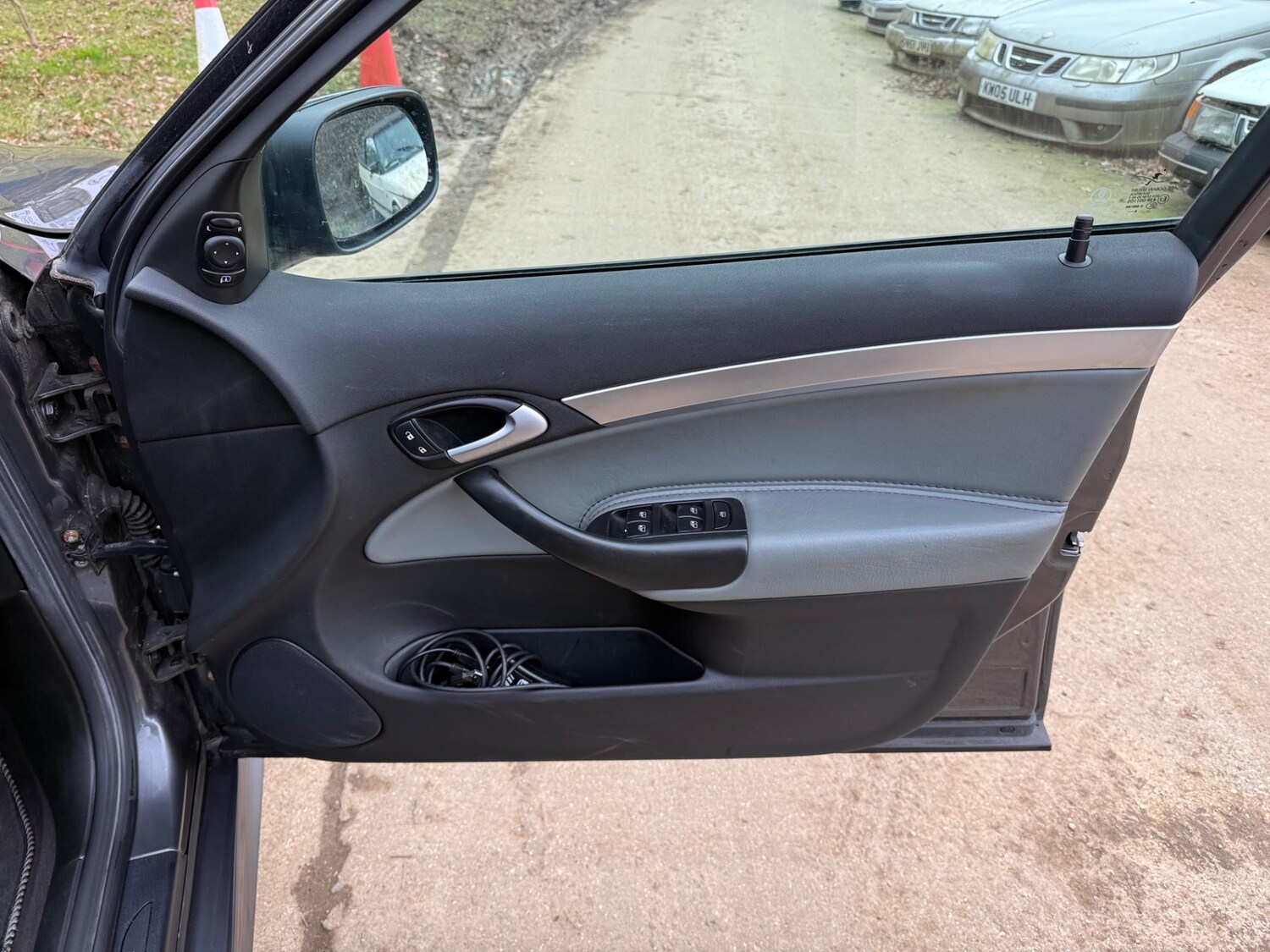 Used Saab 9-3 2009 for sale - 77337704: Photo 24