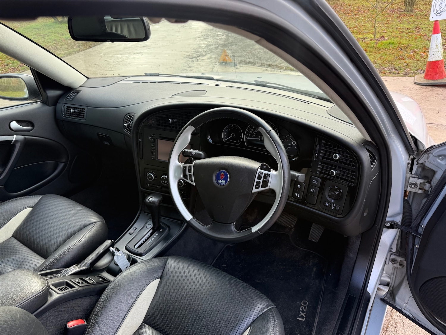 Used Saab 9-5 2009 for sale - 77398873: Photo 11