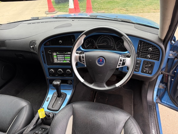 Used Saab 9-5 2010 for sale - 75681472: Photo 11