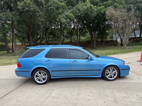Used Saab 9-5 2010 for sale - 75681472: Photo 5