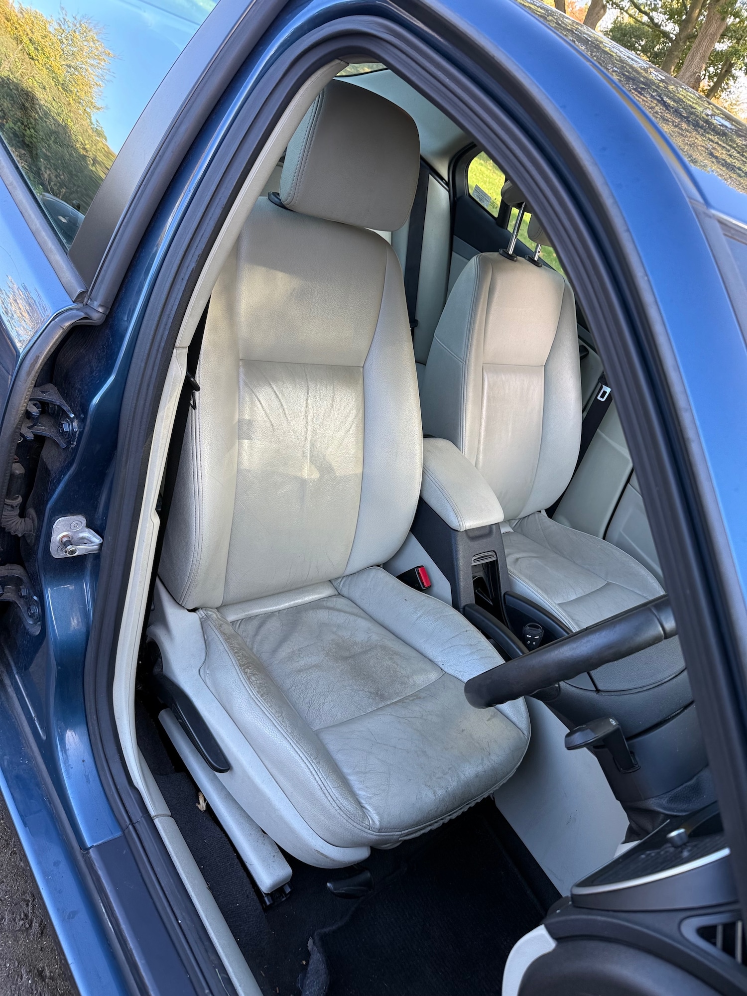 Used Saab 9-3 2010 for sale - 77165811: Photo 11