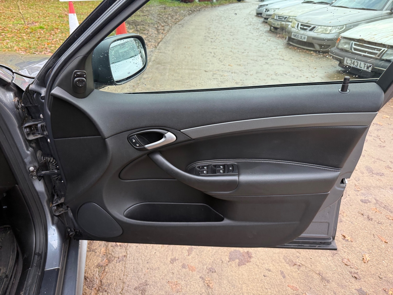 Used Saab 9-3 2010 for sale - 76924706: Photo 15