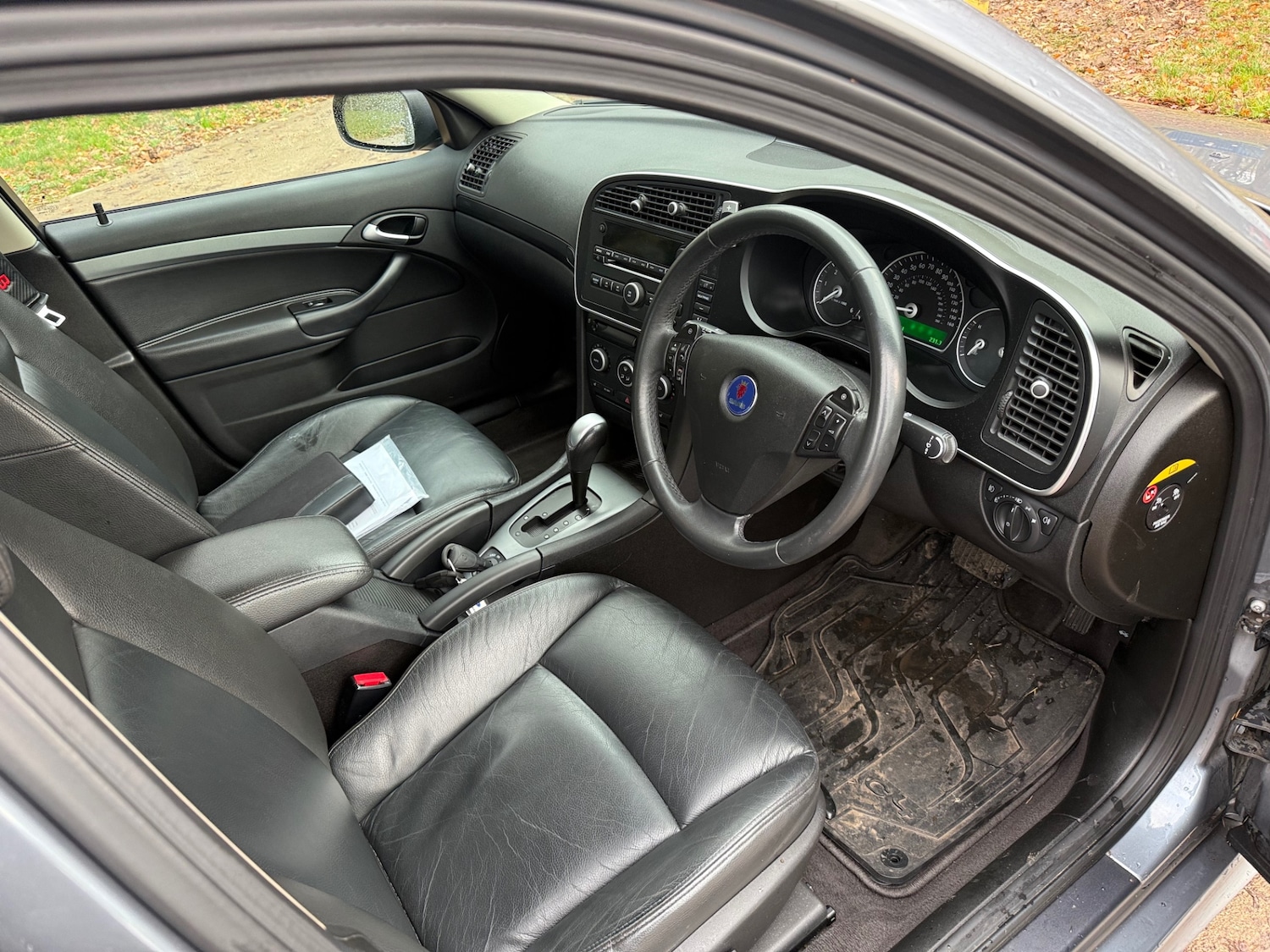 Used Saab 9-3 2010 for sale - 76924706: Photo 9