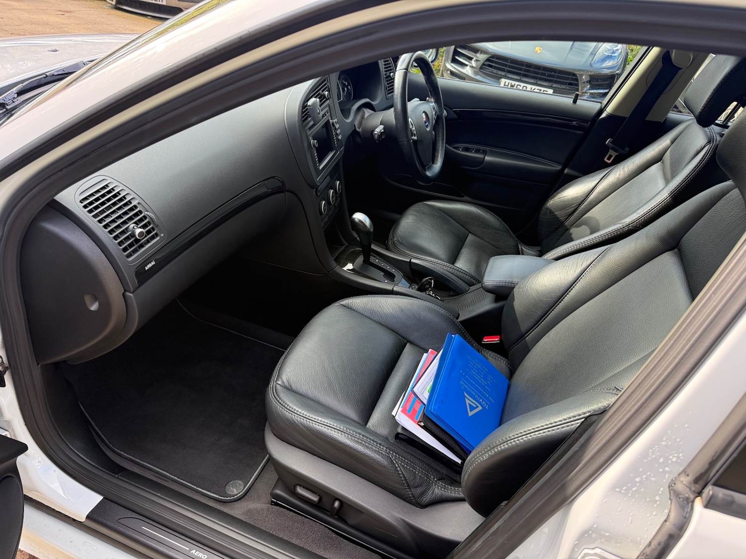 Used Saab 9-3 2010 for sale - 76924729: Photo 12