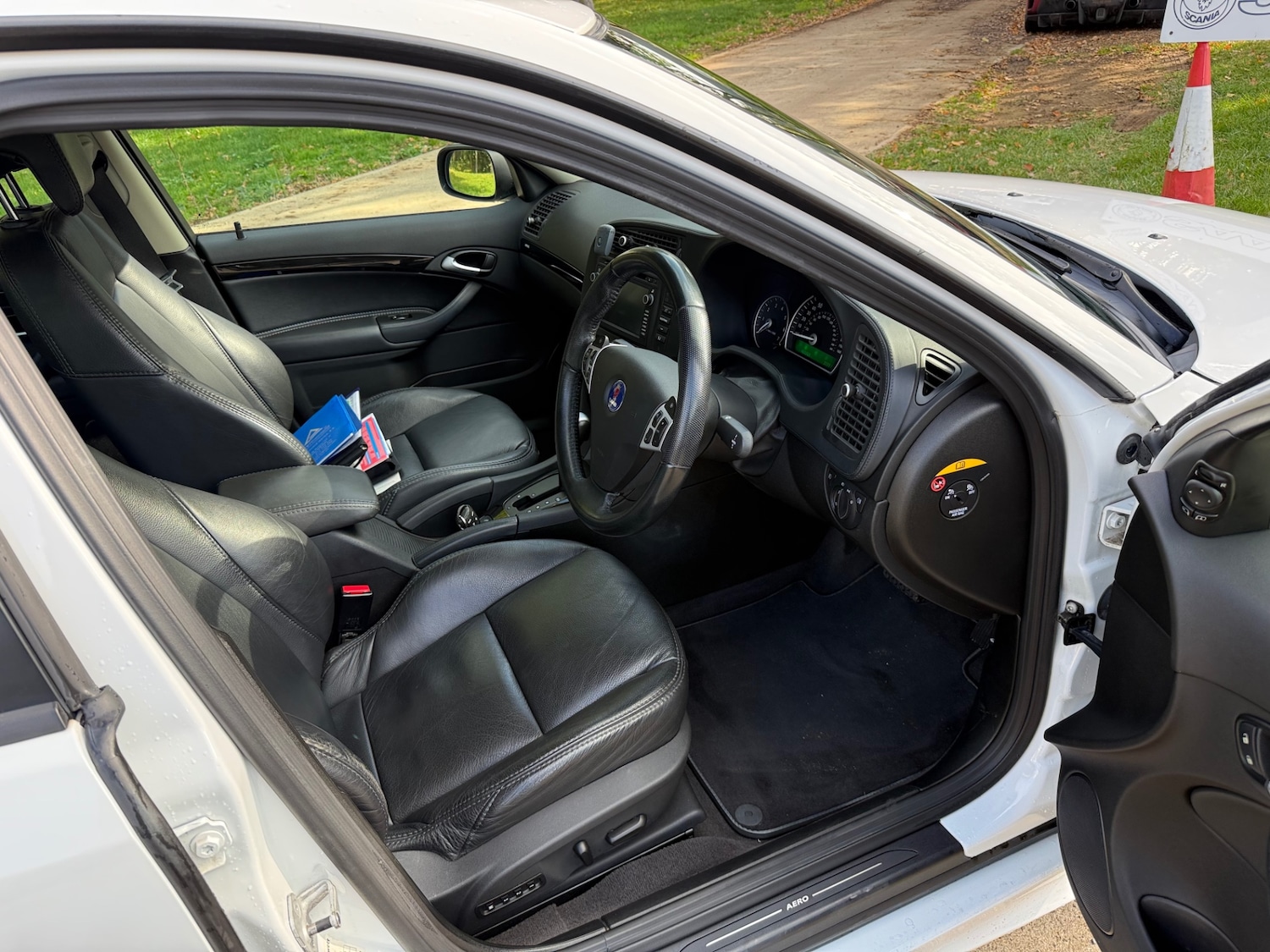 Used Saab 9-3 2010 for sale - 76924729: Photo 9