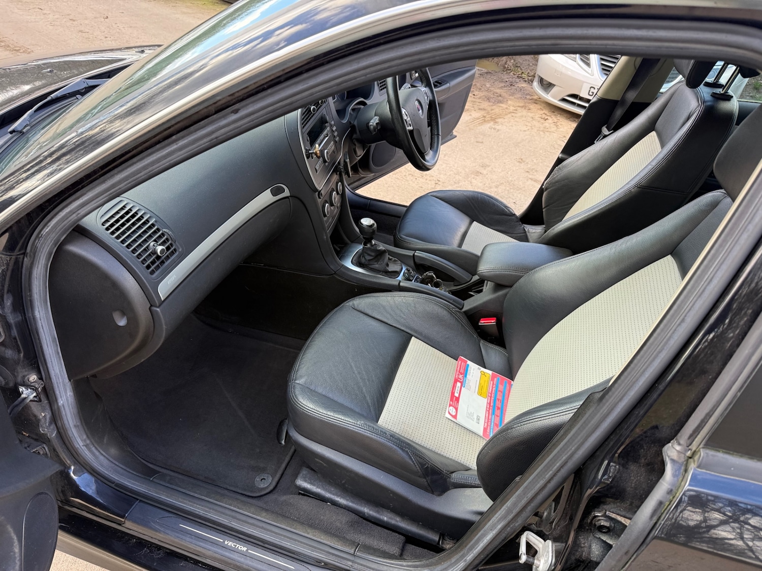 Used Saab 9-3 2009 for sale - 77602000: Photo 10