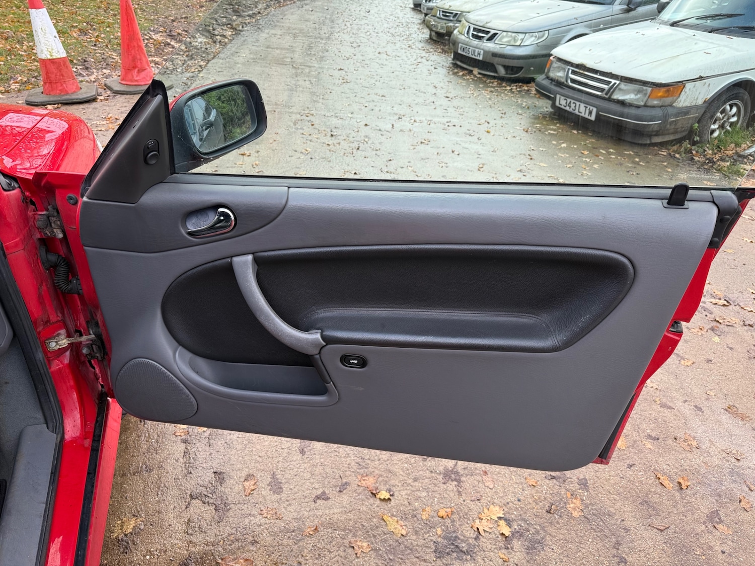 Used Saab 9-3 2002 for sale - 76924702: Photo 9