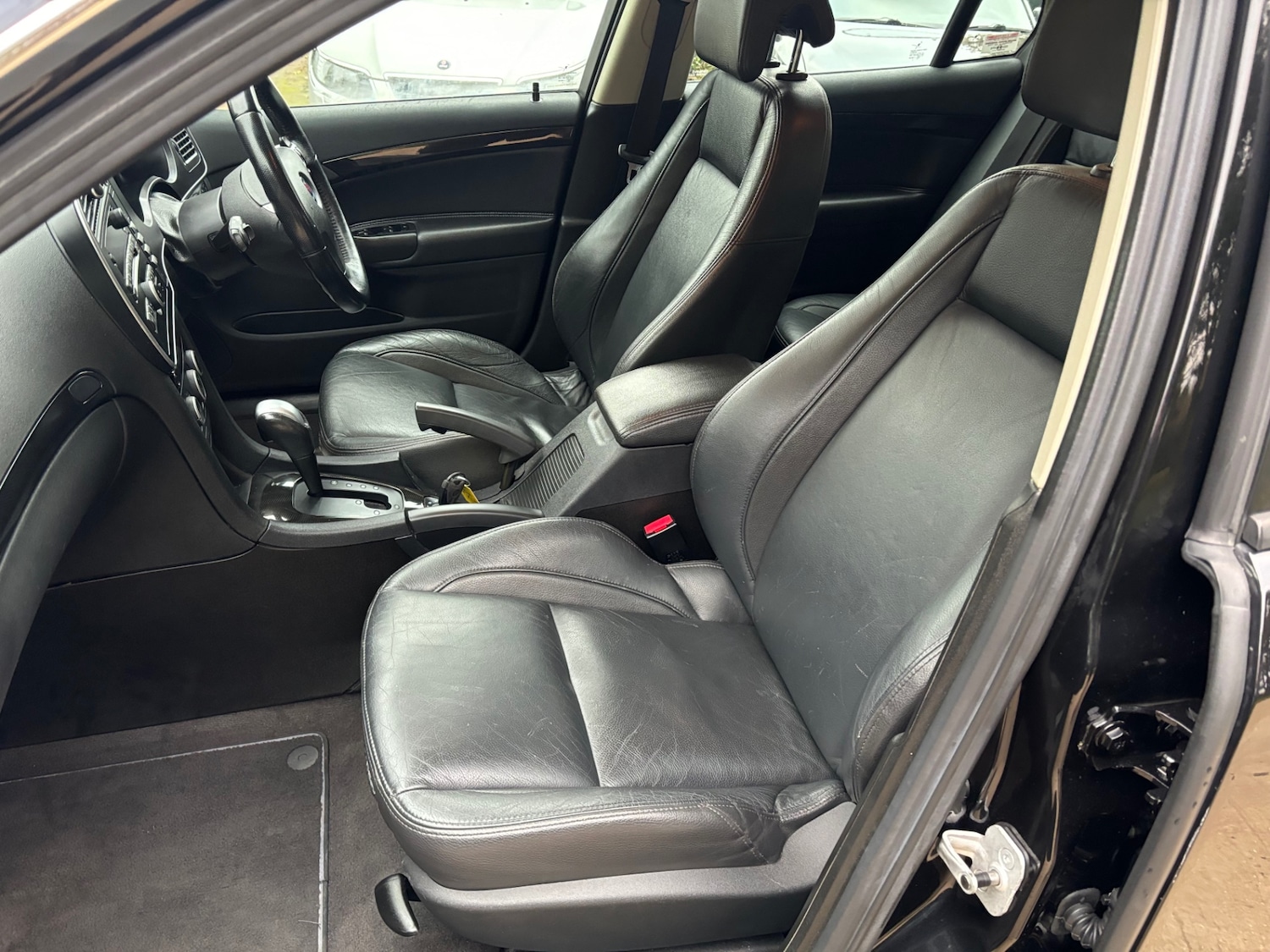 Vehicle 28