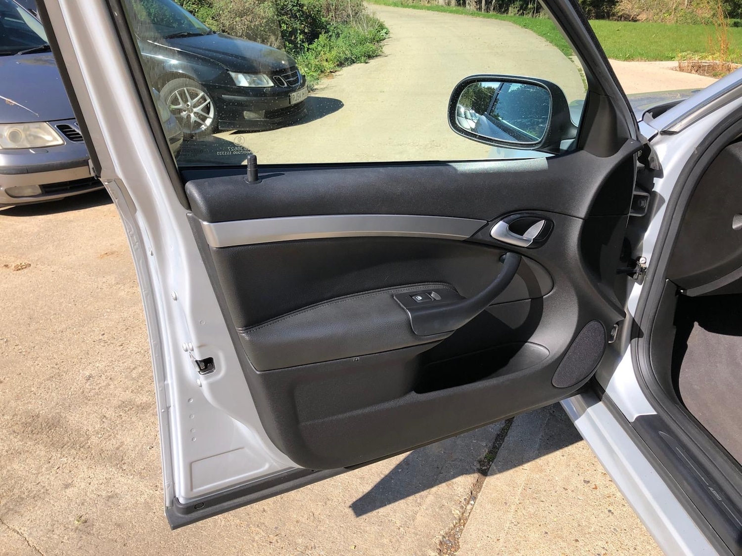 Used Saab 9-3 2010 for sale - 76047706: Photo 15