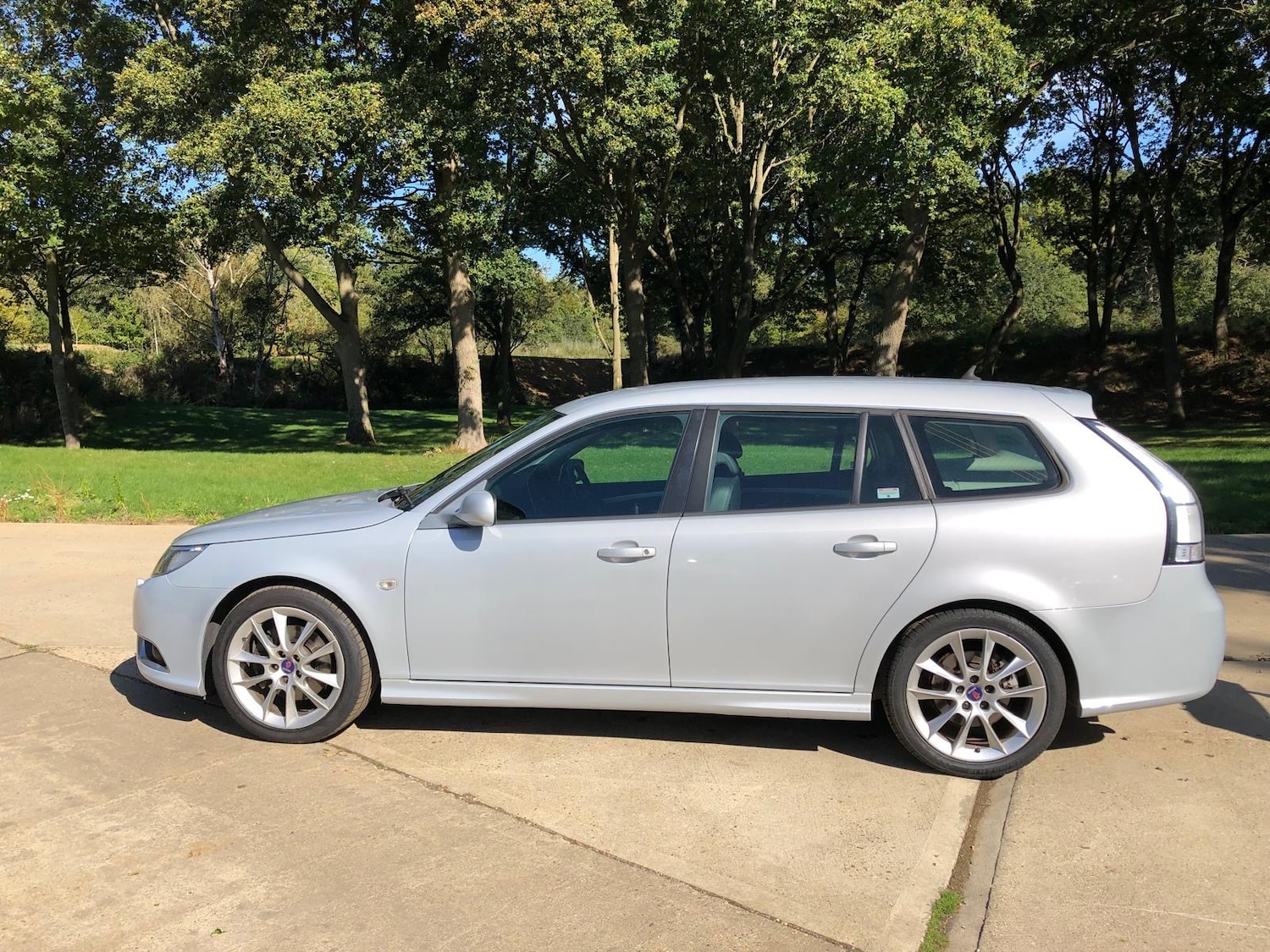 Used Saab 9-3 2010 for sale - 76047706: Photo 6