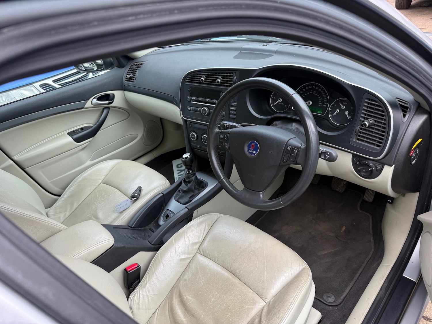 Used Saab 9-3 2012 for sale - 76379677: Photo 6